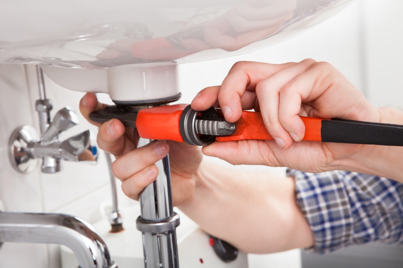 Emergency plumber attending a job in Golders Green